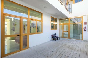 Exterior - Parador-view apt- sleeps 4-1-bed apt shared rooftop terrace with castle view (Carmona)
