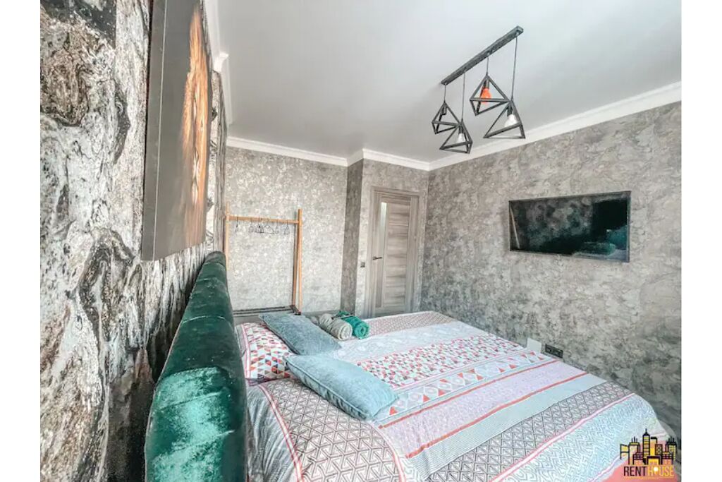 Desk, iron/ironing board