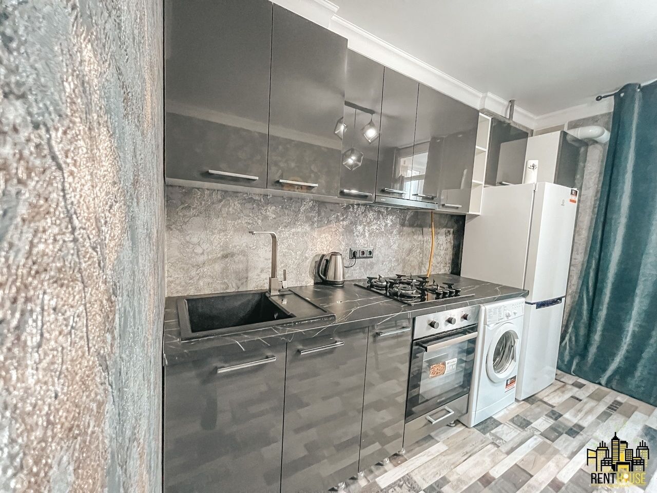 Fridge, oven, stovetop, electric kettle