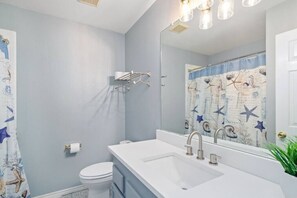 Shower, hair dryer, towels - Stylish Modern House  4BR/3BA  Home in McKinney (McKinney)