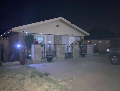 AnB WFSuites.Sleeps12. 6Bedrooms