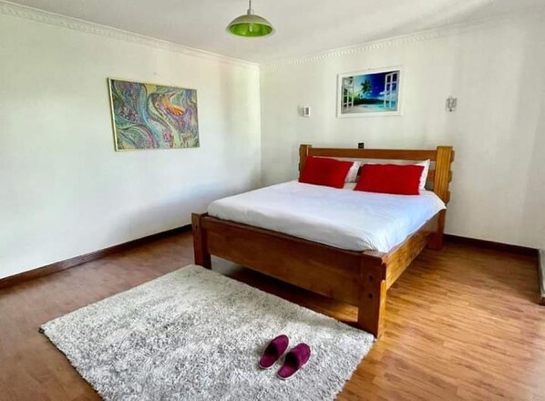 2 bedrooms, WiFi, bed sheets