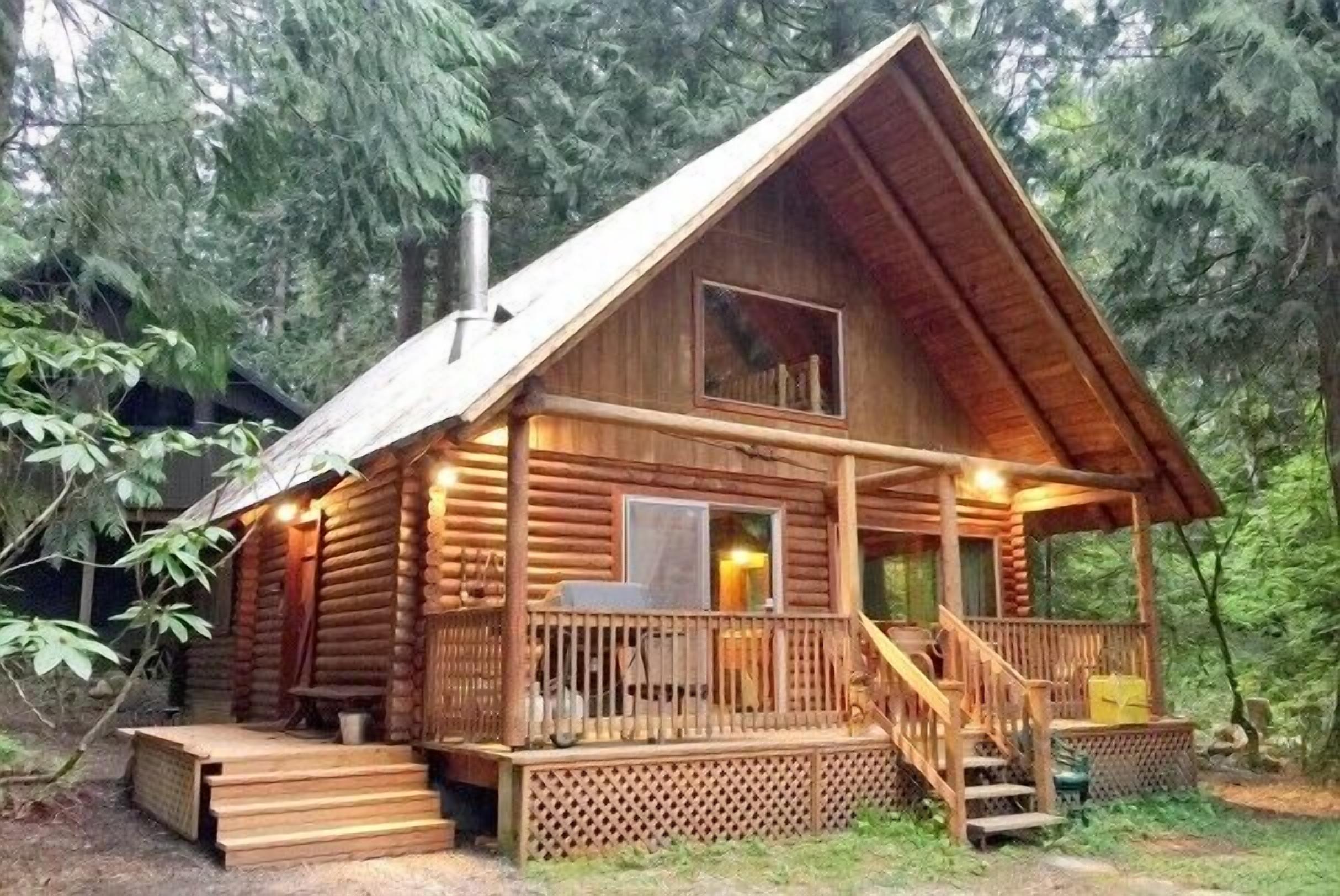 Mt. Baker Lodging Cabin 17–Sleeps 6!