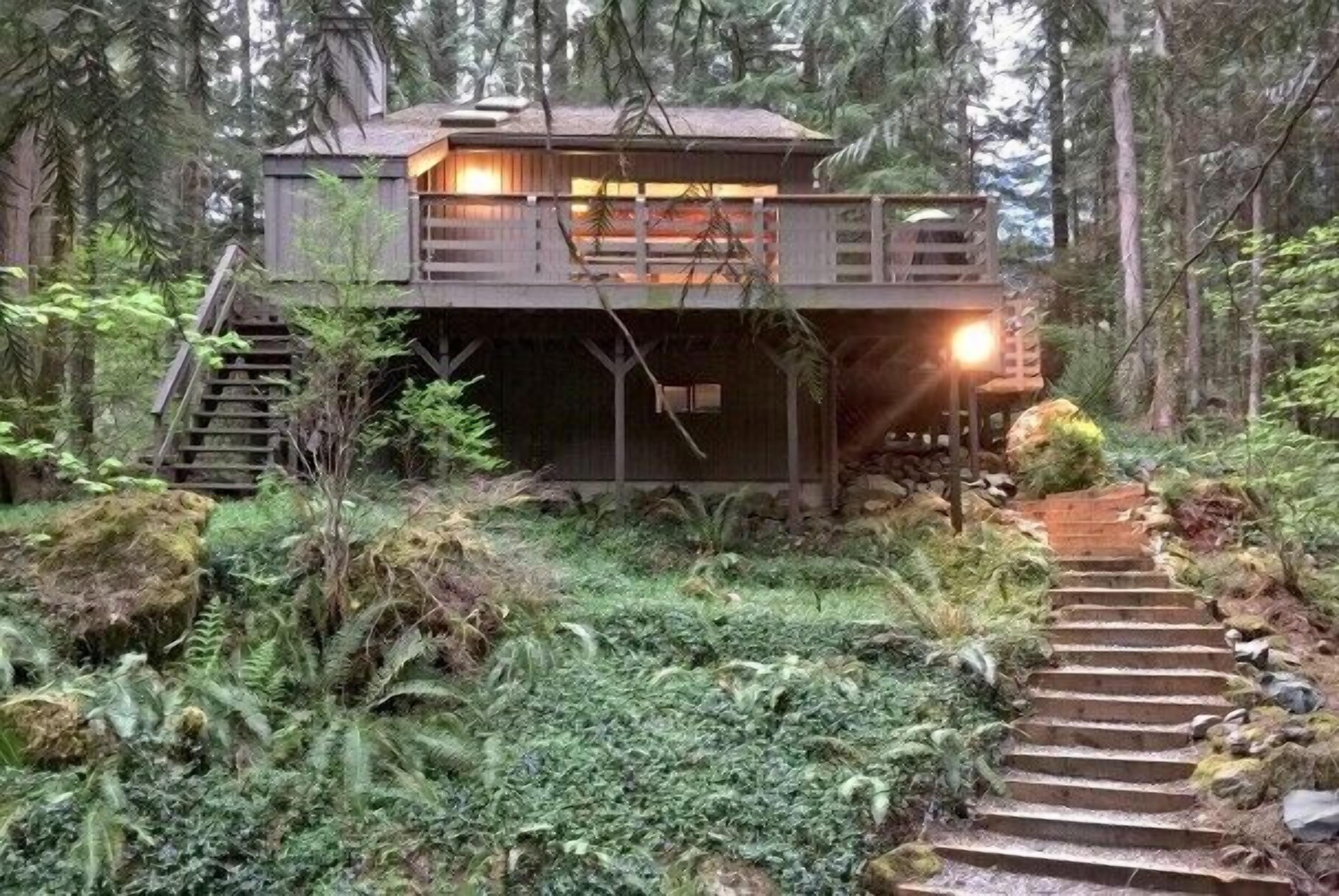 Mt. Baker Lodging Cabin 26 - Sleeps 8!