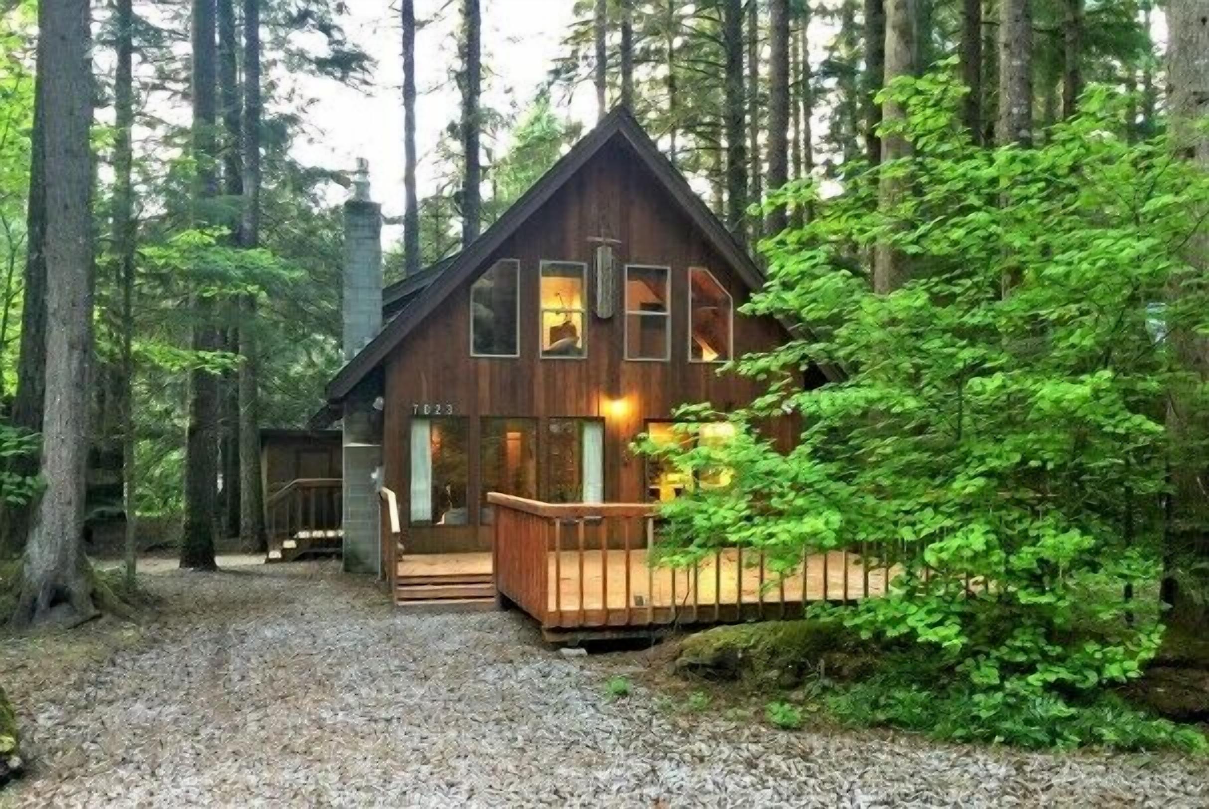 Mt. Baker Lodging Cabin 35 - Sleeps 6!