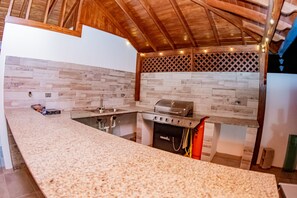 Fridge, microwave, oven, stovetop - Villa los paulas THE BEST ROOFTOP with jacuzzi(NEW) (Punta Cana)
