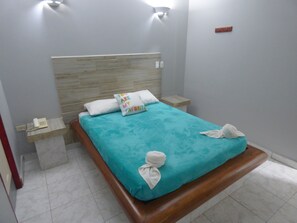 Habitación económica doble de uso individual | Wifi gratis