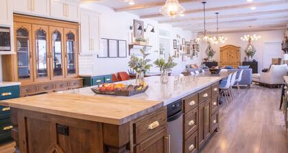 Spacious Country Manor