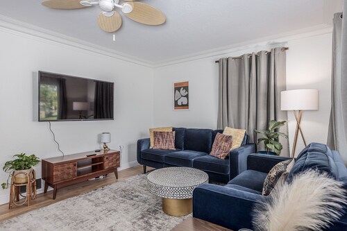 Cozy, eclectic house near downtown Nampa, ID.