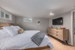 3 habitaciones, escritorio, tabla de planchar con plancha y wifi 