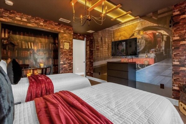 4 habitaciones, tabla de planchar con plancha, wifi y ropa de cama 