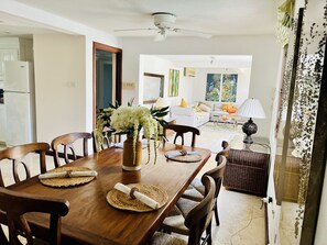 Dining - Make Dreams at Mango Crescent (Porters)