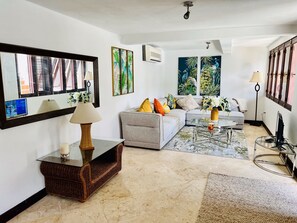 TV - Make Dreams at Mango Crescent (Porters)