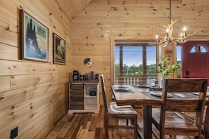 Dining - Family Friendly Cabin features Pool, Hot Tub, Game Room, Pool Table, Wifi (Gatlinburg)