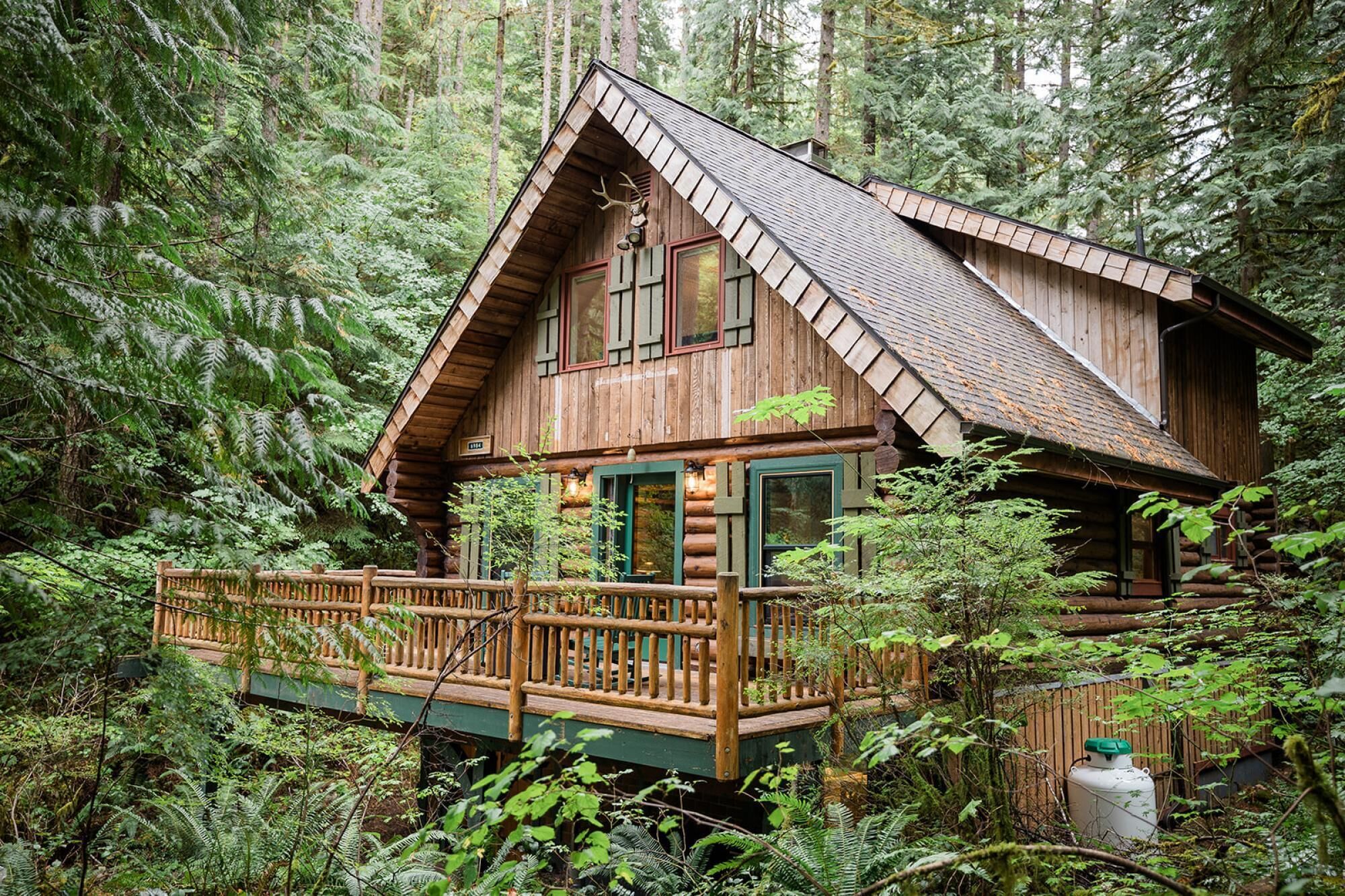 Mt. Baker Lodging Cabin 87 – Sleeps 8!