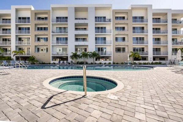 Outdoor pool, a heated pool