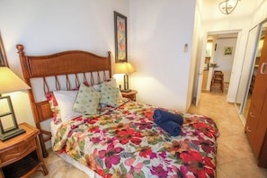 3 chambres, fer et planche à repasser, Wi-Fi, draps fournis