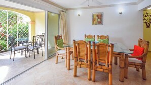 Dining - Casual St. Lawrence Gap apt near beach - Terraces 104 (Saint Lawrence Gap)