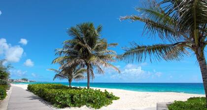 Beachfront Studio with Pool