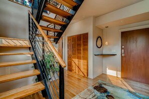 Ferienhaus, Mehrere Betten, Terrasse, Gartenblick (325 Cherry St. (Unit 216)) | Innenbereich