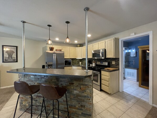 Apartment, 1 King Bed, Hot Tub, Garden View (579 Spindrift Ct Unit B) | Private kitchen - Couples Retreat With Hot Tub, Sauna and Steam Room (Fort Collins)