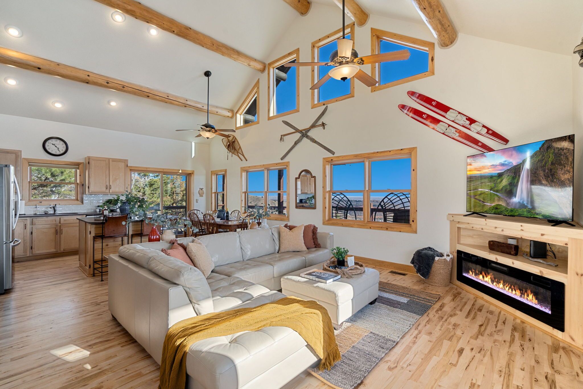 House, Multiple Beds, Patio, Garden View (4909 Overhill Drive) | Living area | 40-inch TV with digital channels, fireplace