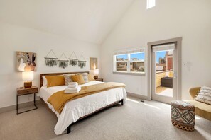 Ferienhaus, Mehrere Betten, Terrasse, Gartenblick (827 Heschel St. (Unit C)) | 2 Schlafzimmer, kostenloses WLAN, Bettwäsche