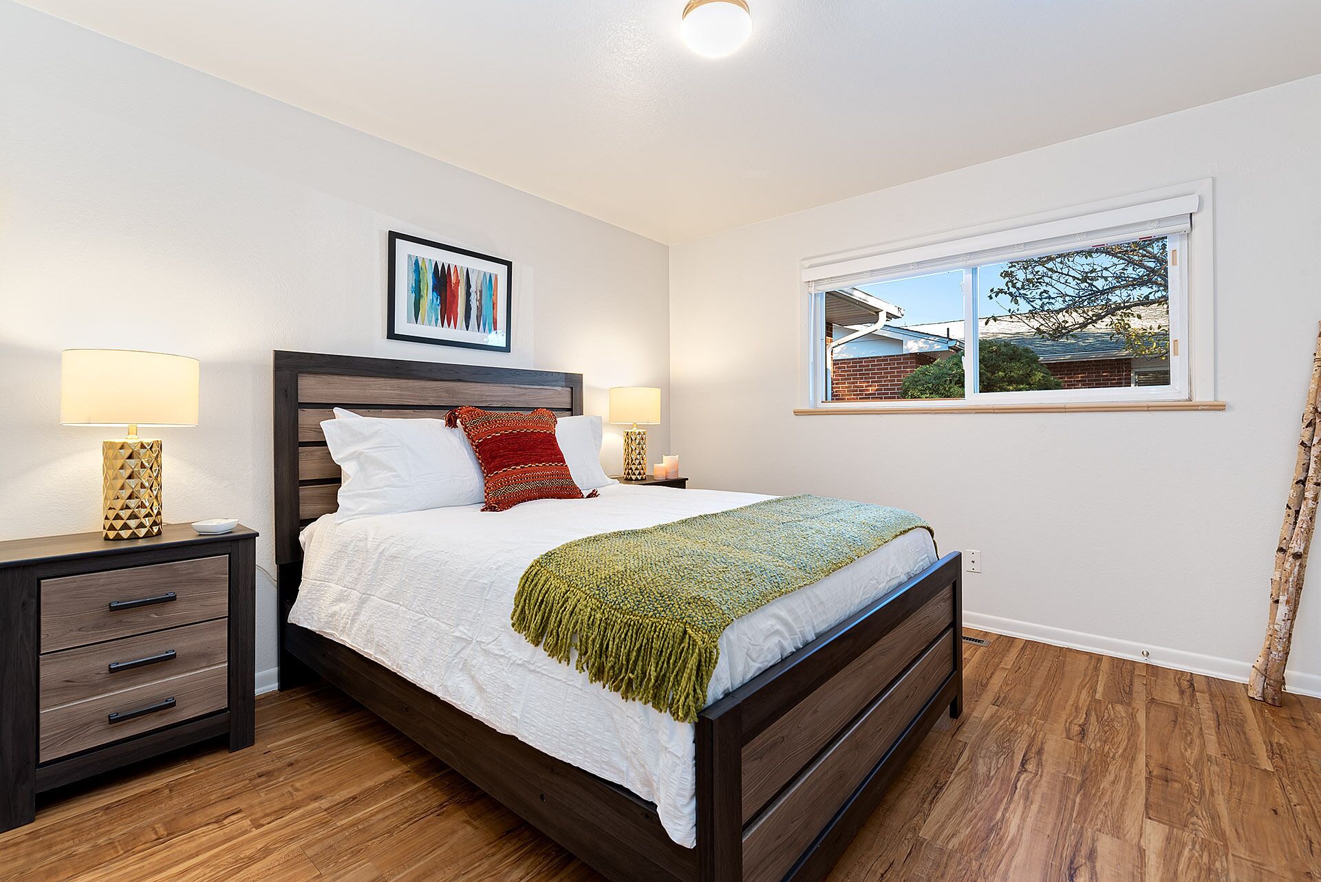 Apartment, 2 Queen-Betten, Küche, Gartenblick (1020 Garfield St. (Suite 6)) | 2 Schlafzimmer, kostenloses WLAN