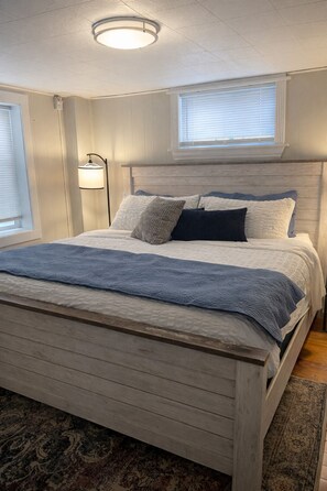 Apartment, Multiple Beds, Kitchen, Garden View (915 23rd St Lower) | 2 bedrooms, free WiFi