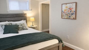 Leilighet, flere senger, kjøkken, hageutsikt (915 23rd St Lower) | 2 soverom og wi-fi (inkludert)