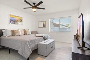 3 bedrooms, iron/ironing board, bed sheets