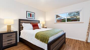 Condo, Multiple Beds, Patio, Garden View (1020 Garfield St. (Suite 1)) | 2 bedrooms, individually decorated, individually furnished, free WiFi