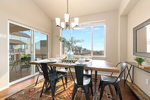 تناول الطعام