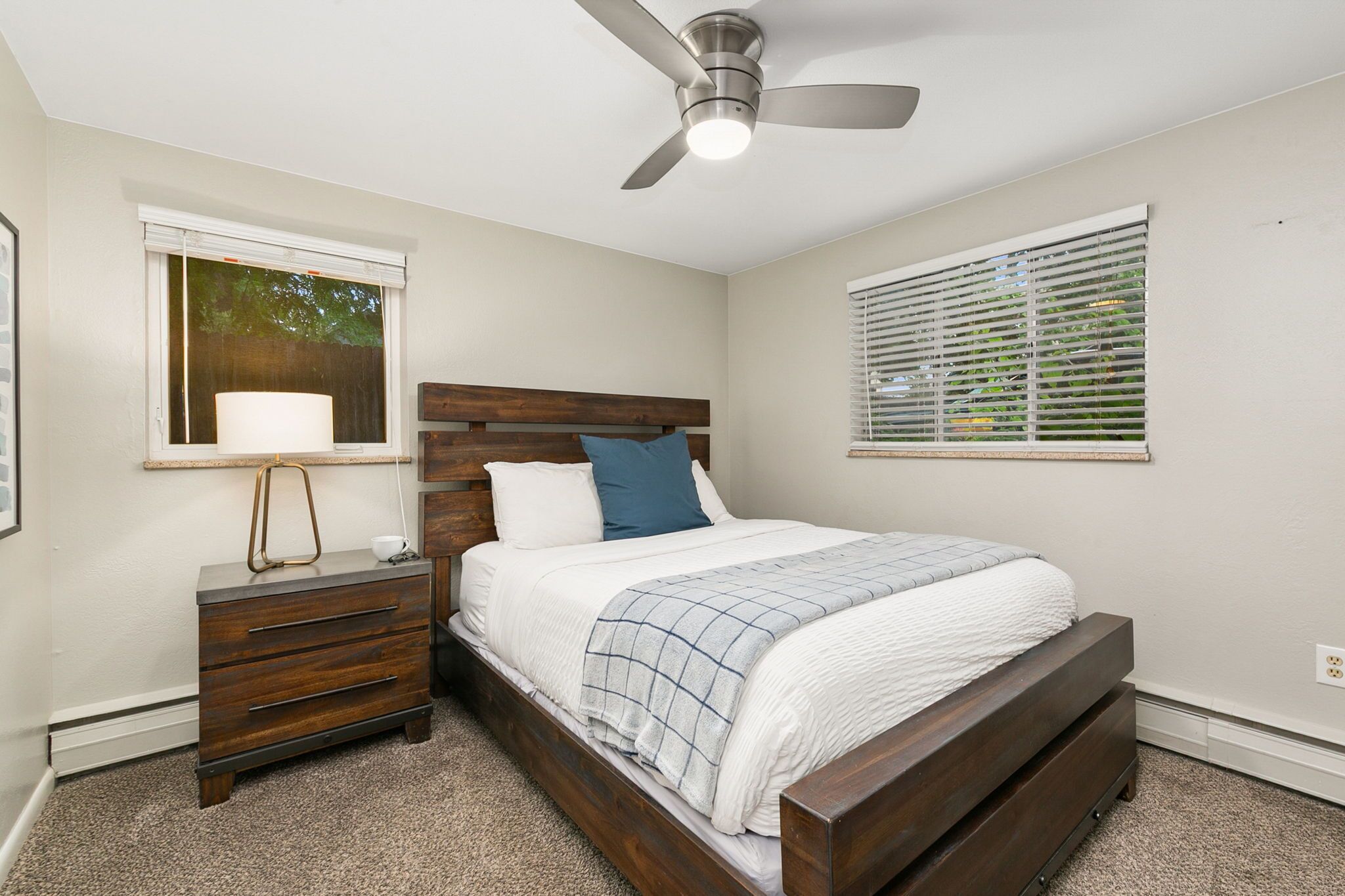 Leilighet, flere senger, terrasse, hageutsikt (220 Peterson St Unit 4) | 2 soverom, individuelt dekorert og individuelt innredet