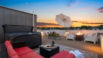 House, Multiple Beds, Hot Tub, Garden View (369 Osiander St) | Terrace/patio