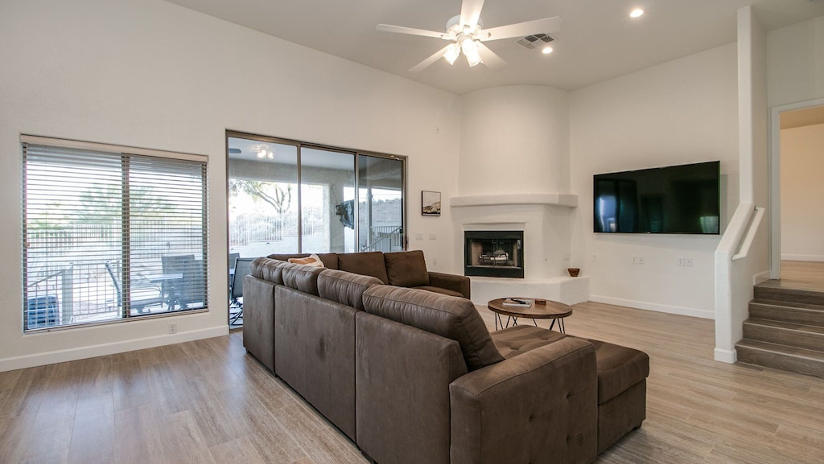 하우스 (4 Bedrooms) | 거실