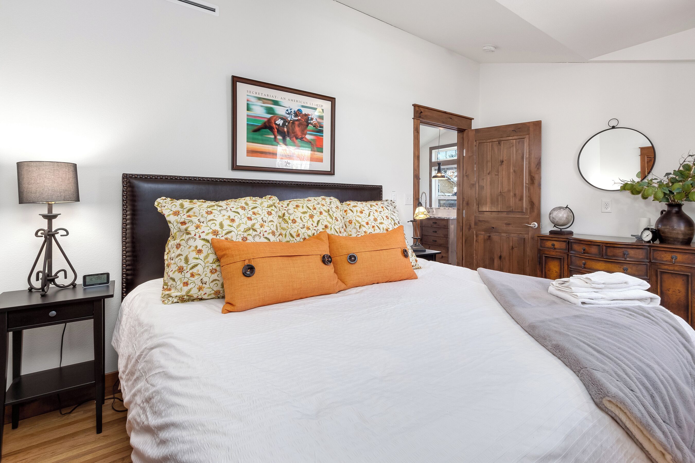 Apartment, 1 King Bed with Sofa bed, Patio, Garden View (722 Mathews St.) | 1 bedroom, individually decorated, individually furnished, free WiFi