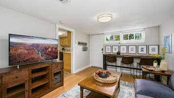 Apartment, Multiple Beds, Kitchen, Garden View (1944 7th Ave. - Lower) | Living area | 40-inch TV with digital channels