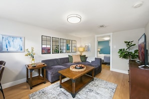 Apartment, Multiple Beds, Kitchen, Garden View (1944 7th Ave. - Lower) | Living area | 40-inch TV with digital channels