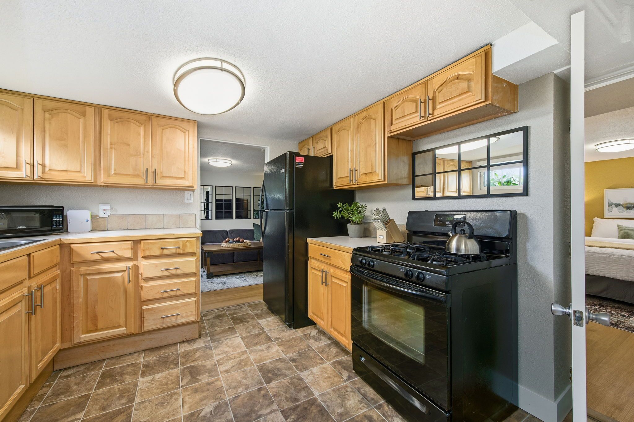 Apartment, Multiple Beds, Kitchen, Garden View (1944 7th Ave. - Lower) | Private kitchen | Fridge, microwave, oven, stovetop
