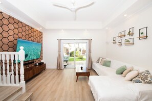 Smart-TV, videospill, DVD-spiller og musikkbibliotek