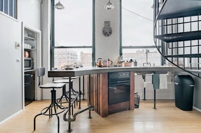 Elizabeth by Coast to Cactus | Chic Artists Loft