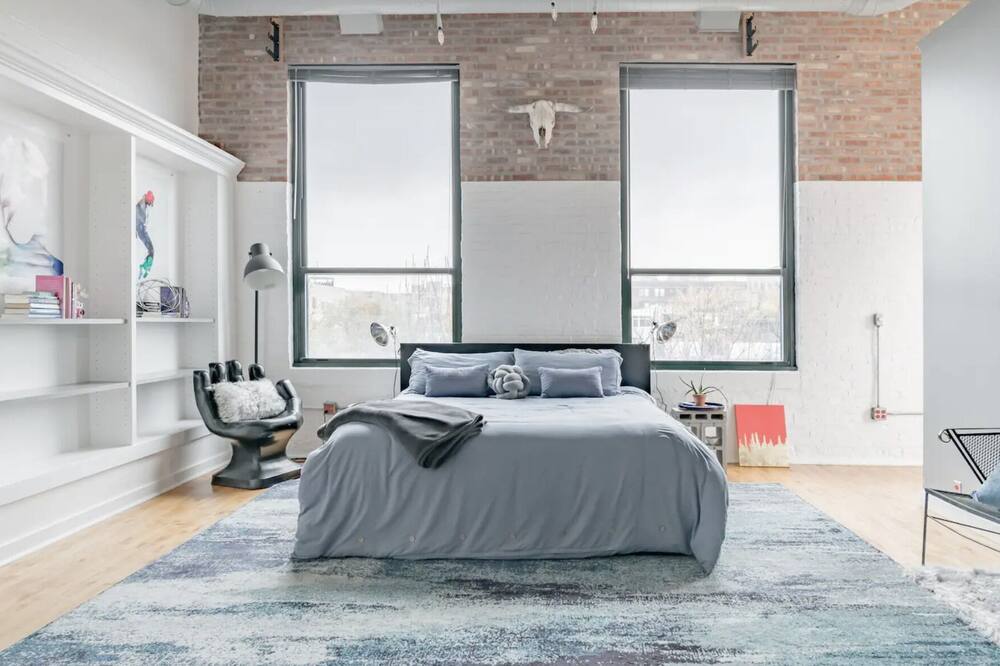 Elizabeth by Coast to Cactus | Chic Artists Loft