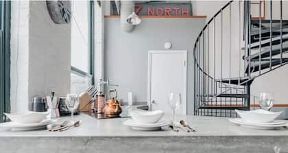 Elizabeth by Coast to Cactus | Chic Artists Loft