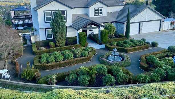 Unclassified image, 1 of 27, button - Luxury Stay in San Diego. 5BR/3BA with Mountain views and hot tub (Escondido)