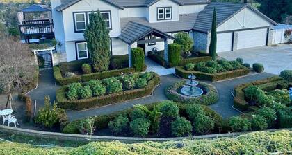 Luxury Stay in San Diego. 5BR/3BA with Mountain views and hot tub