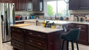 Unclassified image, 5 of 27, button - Luxury Stay in San Diego. 5BR/3BA with Mountain views and hot tub (Escondido)