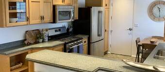 Beautiful 2bd 1ba Beach Cottage 1.5 blks from the beach!