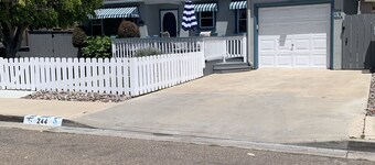 Beautiful 2bd 1ba Beach Cottage 1.5 blks from the beach!
