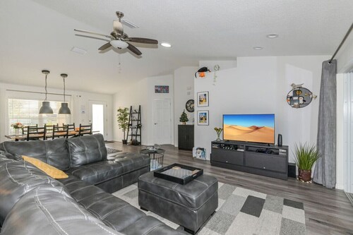 Villa JOY: 3-bed / 2-bath & private pool/spa